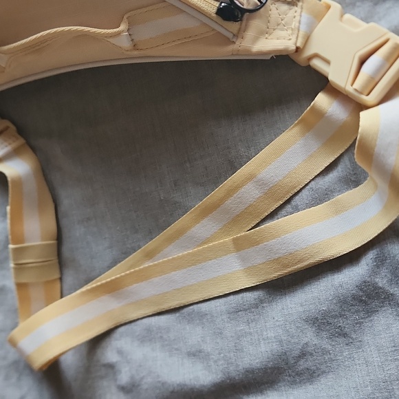 Nike EUC yellow belt bag - Picture 3 of 8